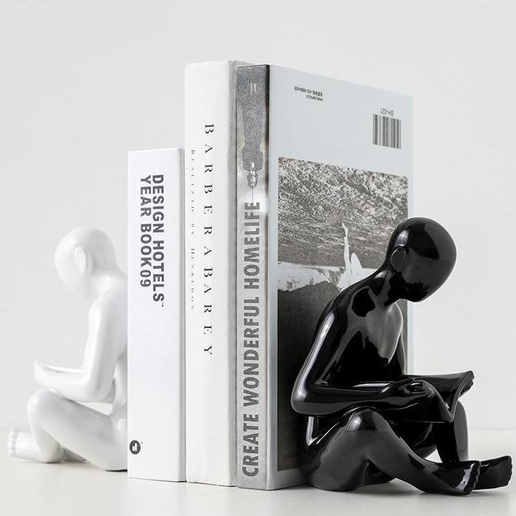 Area Abstract Reading Man (1 pair) - Area Collections