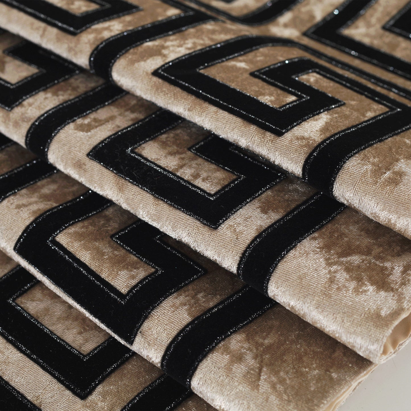 Area Retro Black and White Table Runner - Area Collections