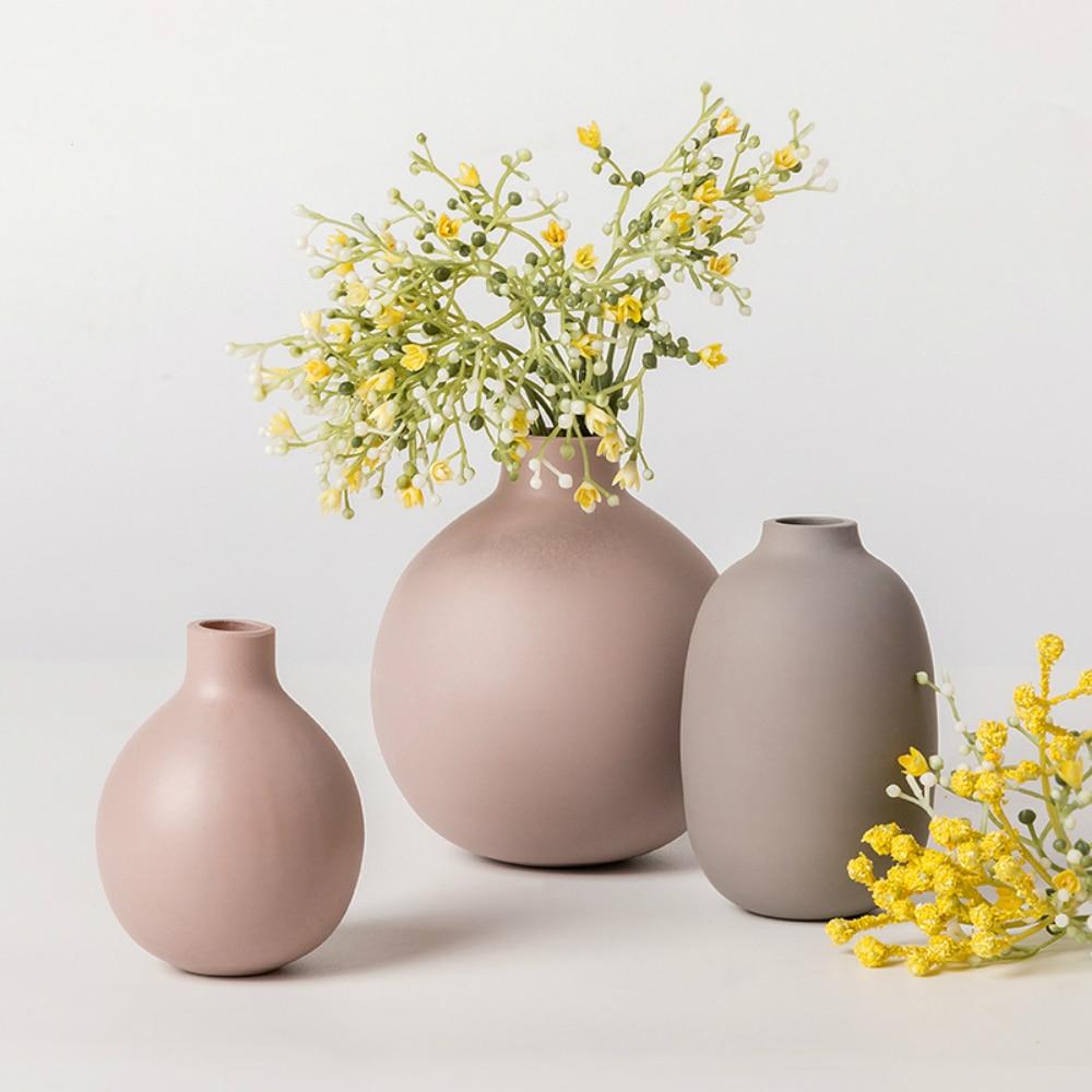 Idun Ceramic Vase - Area Collections