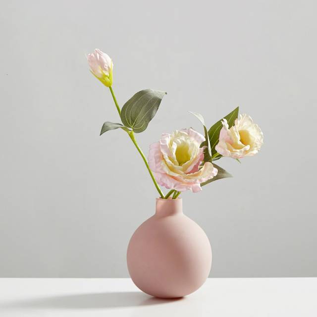 Idun Ceramic Vase - Area Collections