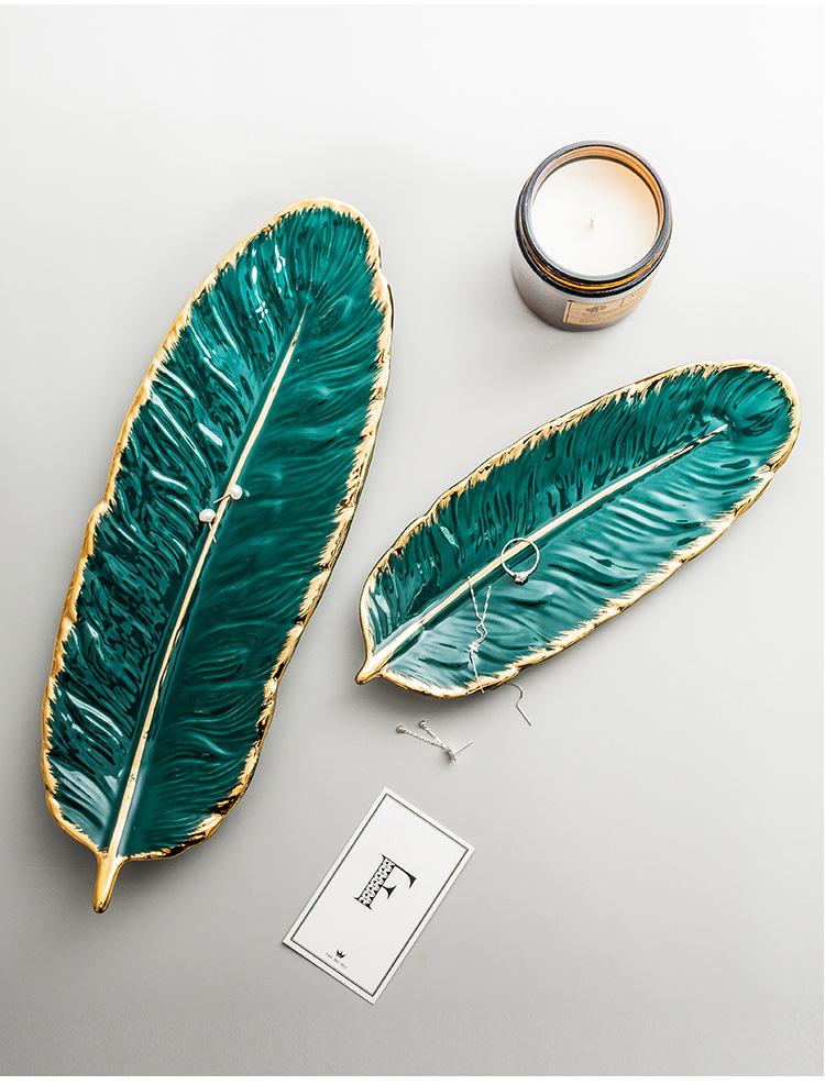 Feather of Gold Plate Tray - Area Collections