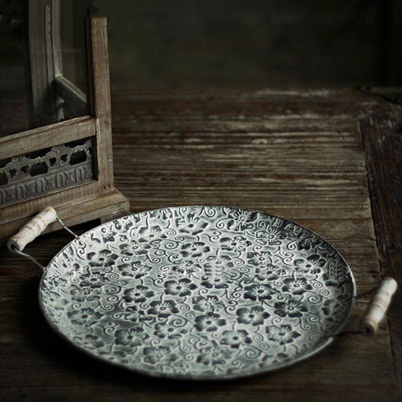 Handcrafted Retro Flat Serving Plate - Area Collections