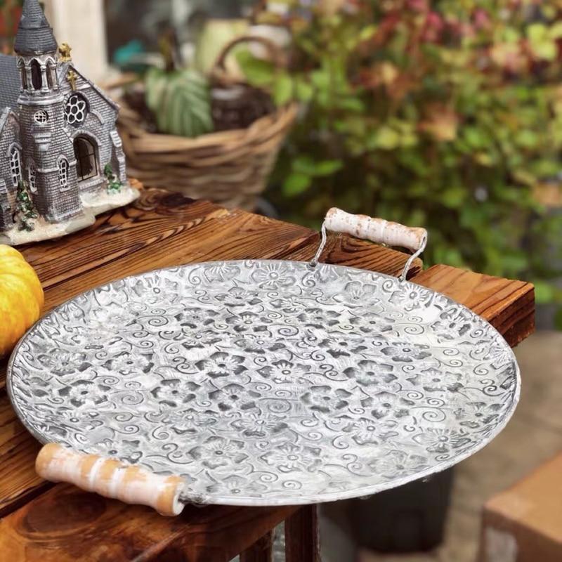 Handcrafted Retro Flat Serving Plate - Area Collections