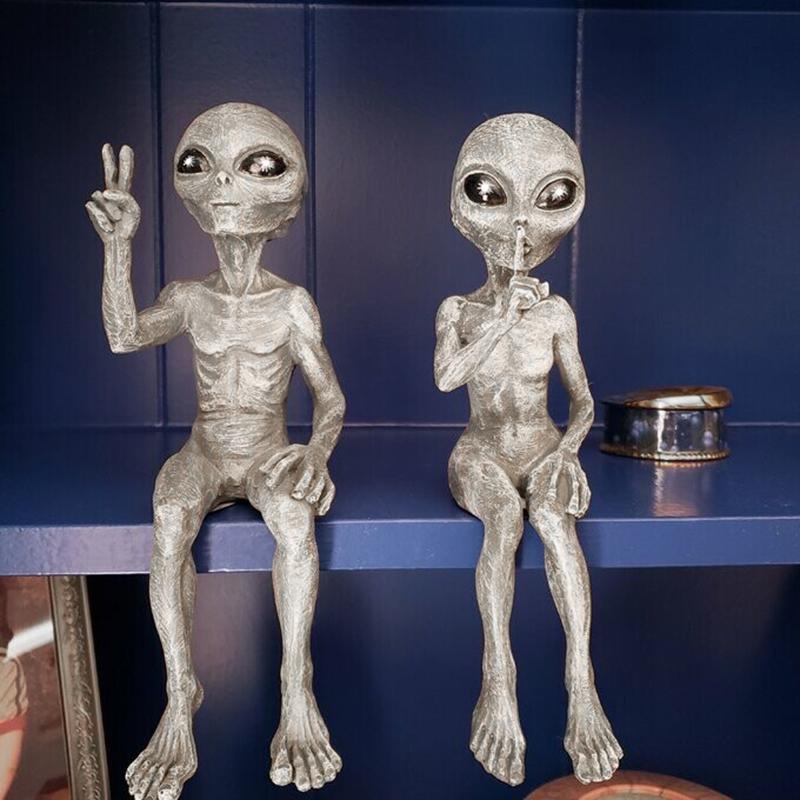 Space Alien Couple Garden Statue - Area Collections