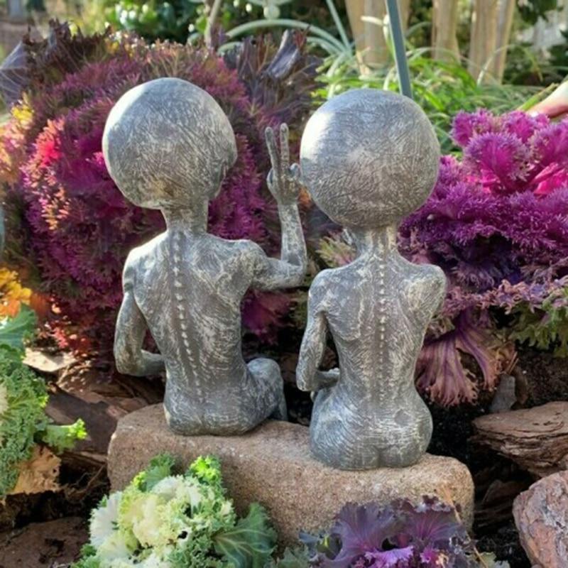 Space Alien Couple Garden Statue - Area Collections