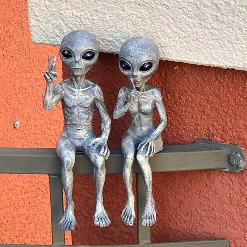 Space Alien Couple Garden Statue - Area Collections