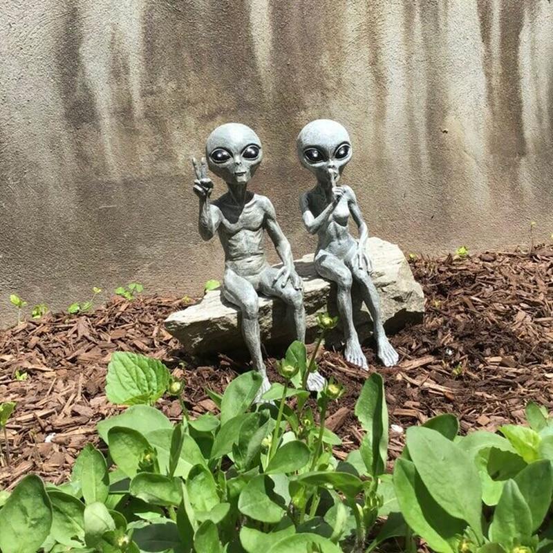 Space Alien Couple Garden Statue - Area Collections